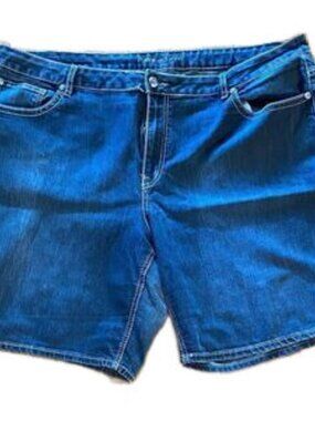 Avenue Cross Pocket Denim Shorts